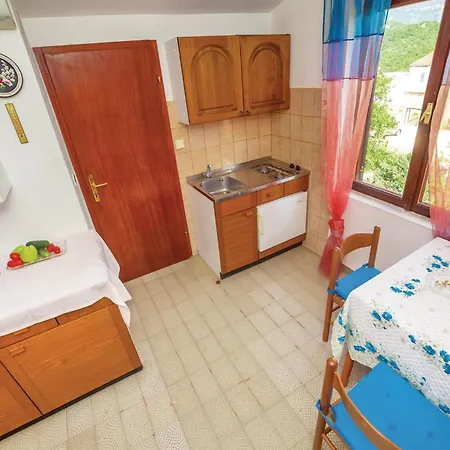 1 * Crikvenica