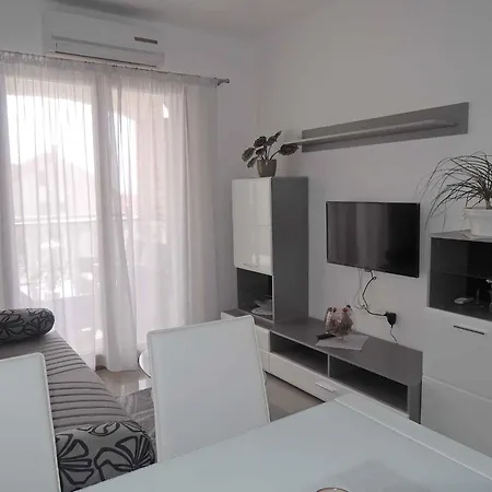 Apartment 1 *
