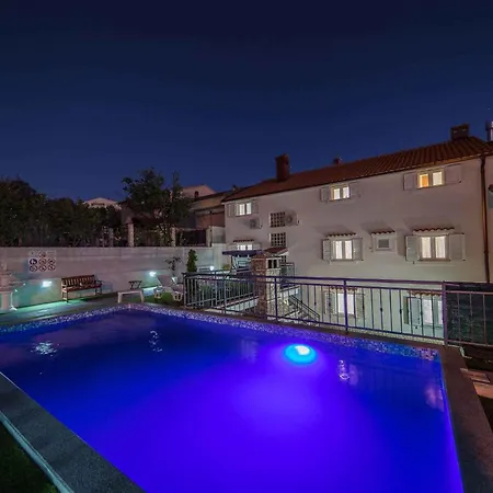 Apartment 1 *
