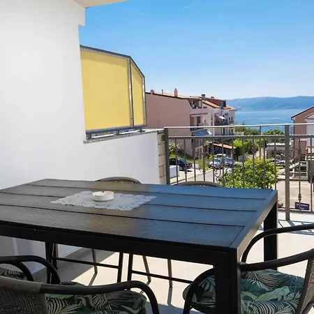 1 * Crikvenica