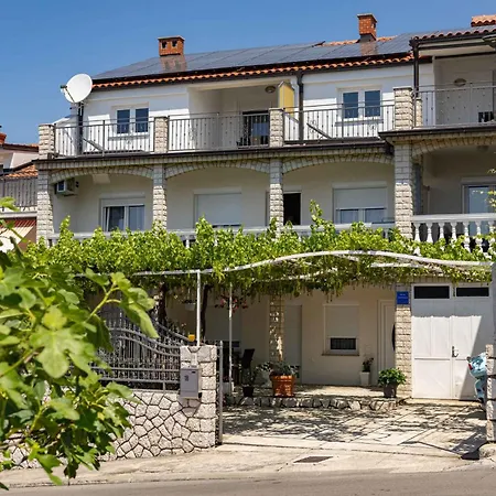 1 * Crikvenica