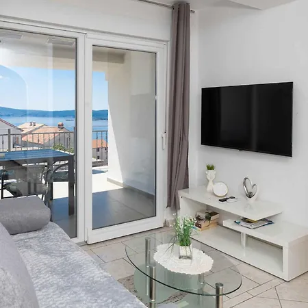 1 Apartment