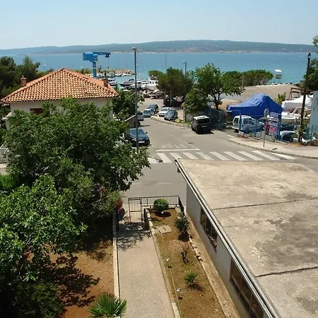 1 * Crikvenica